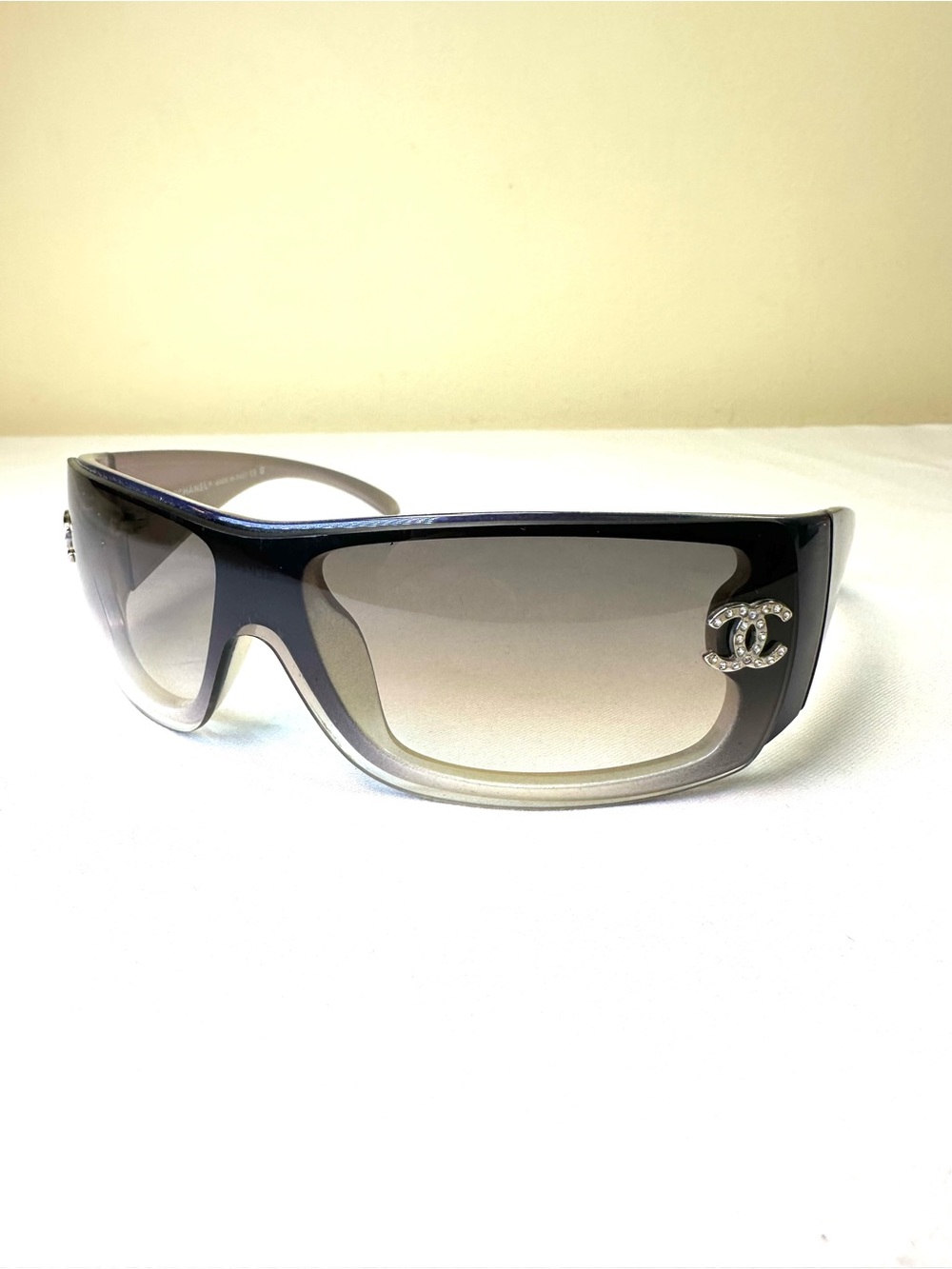 CHANEL CC Crystal Shield Sunglasses Rare Vintage Gradient Lenses w/ COA - Picture 9 of 17